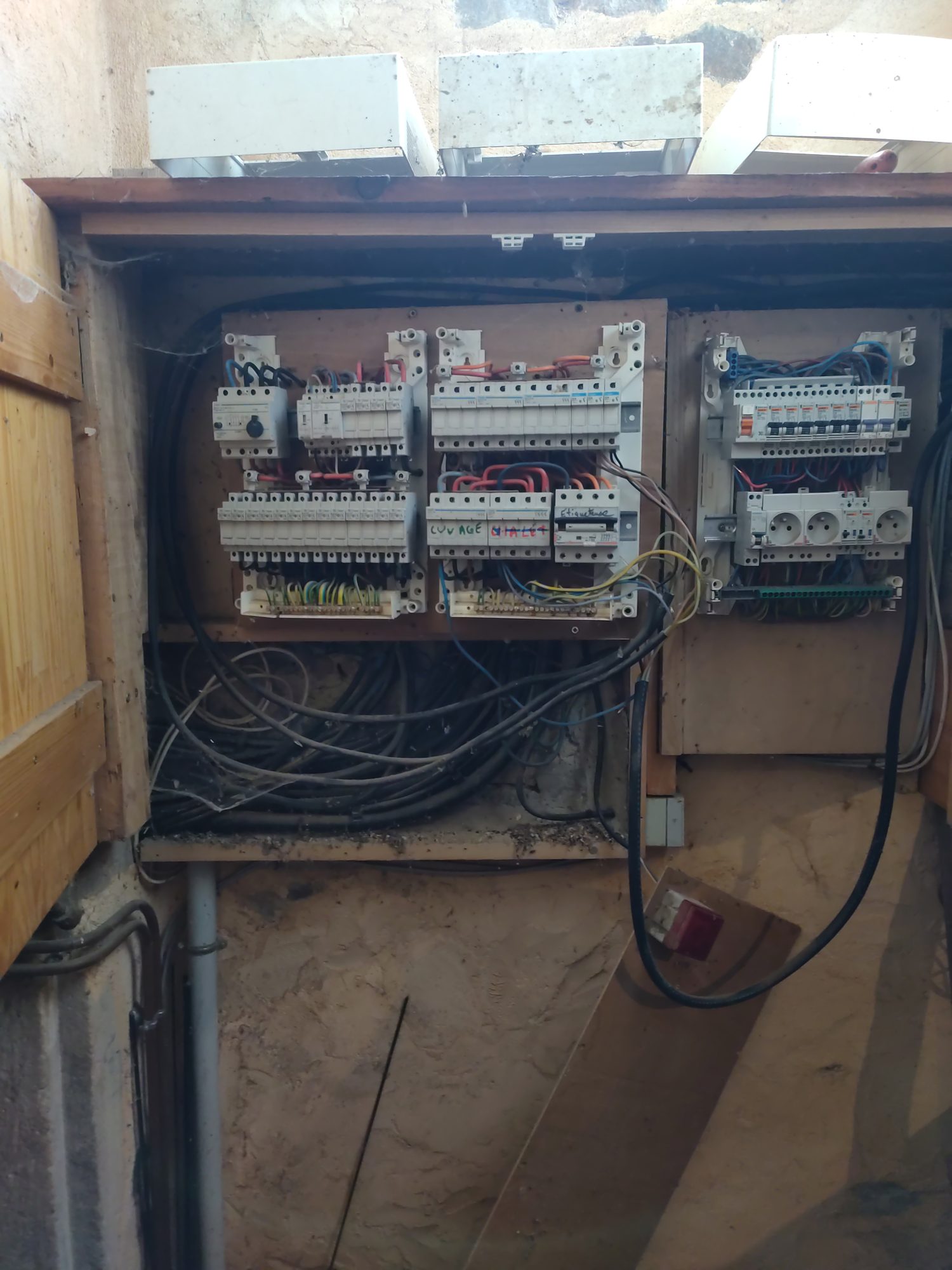 Tableau électrique remis aux normes