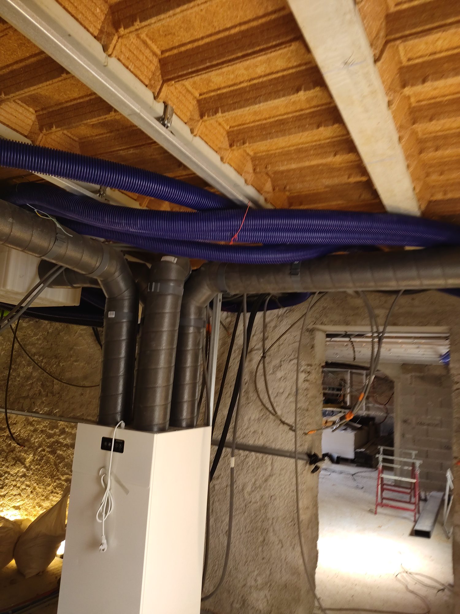 Caisson de VMC raccordé aux normes